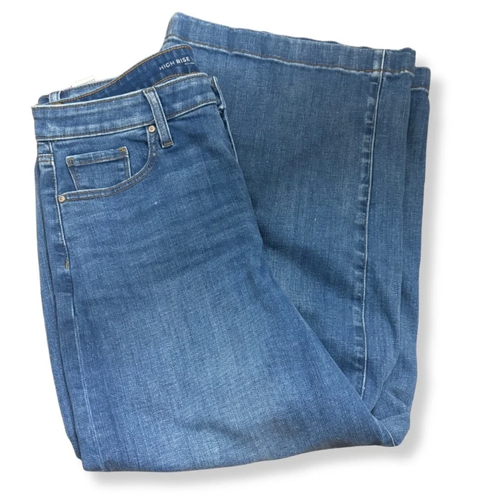 👖 Chico’s High Rise Wide Leg Crop Jeans | Size 1.5 (US 10) 👖